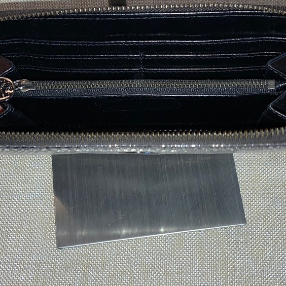 Tory Burch Black Snake-Embossed Zip Wallet GUC Brown shimmer - Picture 10 of 15